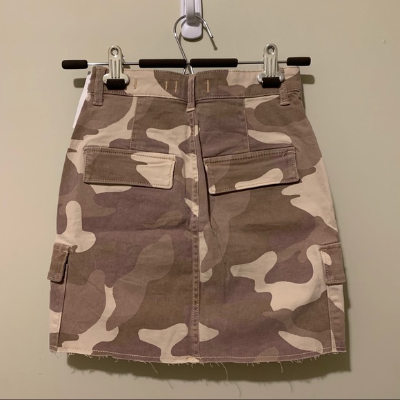 Camo Cargo Skirt - Picture 2 of 2